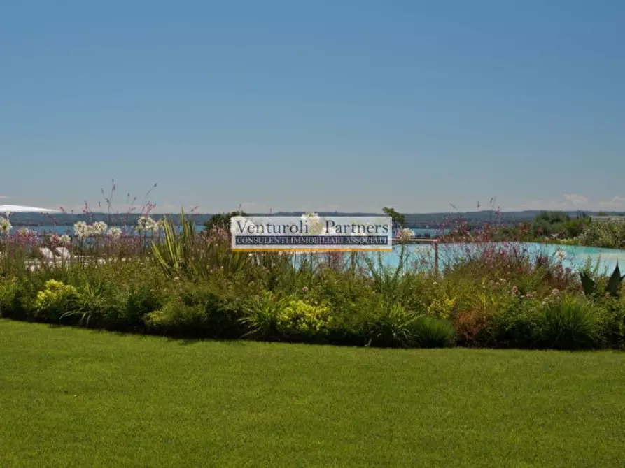 Immagine 30 di Attico in vendita  in strada provinciale 25 a Padenghe Sul Garda