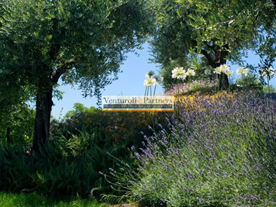 Immagine 43 di Attico in vendita  in strada provinciale 25 a Padenghe Sul Garda