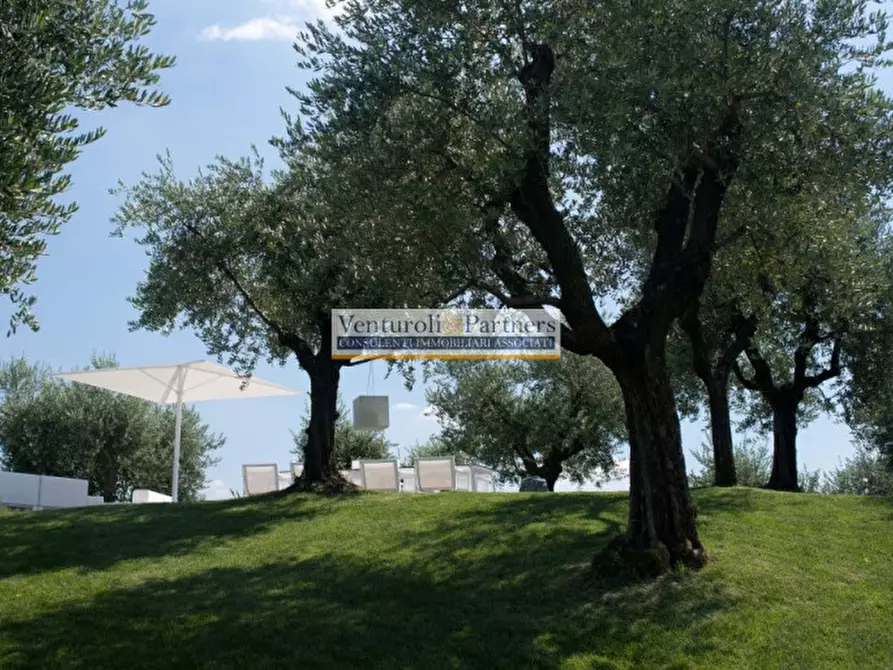 Immagine 47 di Attico in vendita  in strada provinciale 25 a Padenghe Sul Garda