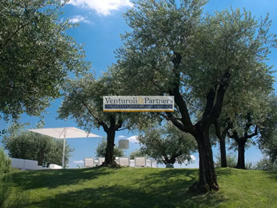 Immagine 48 di Attico in vendita  in strada provinciale 25 a Padenghe Sul Garda