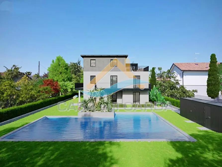 Immagine 1 di Attico in vendita  in Via G. Falcone 14 a Peschiera Del Garda