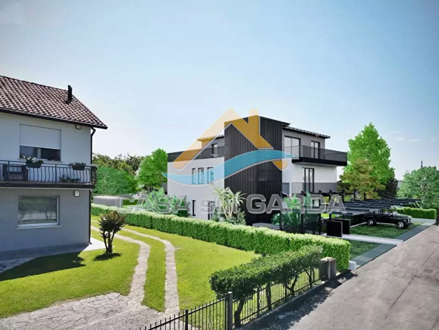 Immagine 9 di Attico in vendita  in Via G. Falcone 14 a Peschiera Del Garda