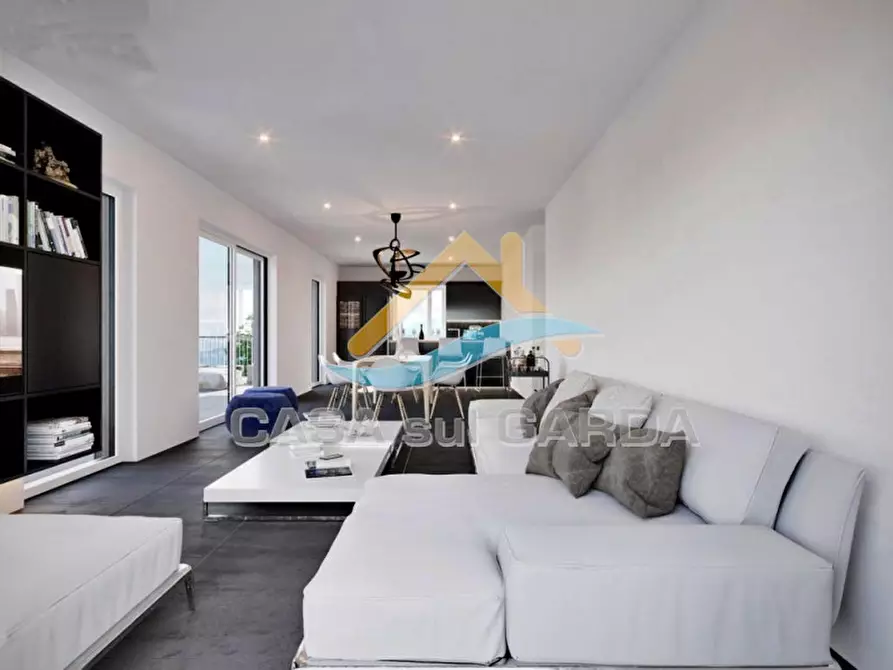 Immagine 13 di Attico in vendita  in Via G. Falcone 14 a Peschiera Del Garda