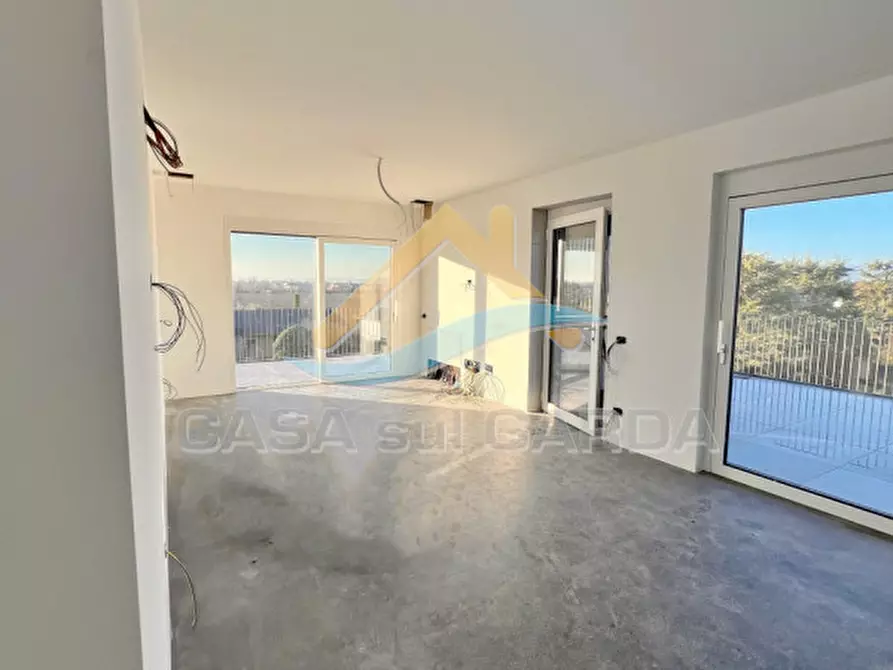 Immagine 21 di Attico in vendita  in Via G. Falcone 14 a Peschiera Del Garda