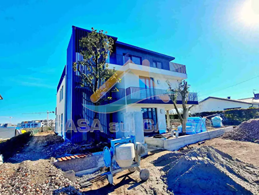 Immagine 25 di Attico in vendita  in Via G. Falcone 14 a Peschiera Del Garda