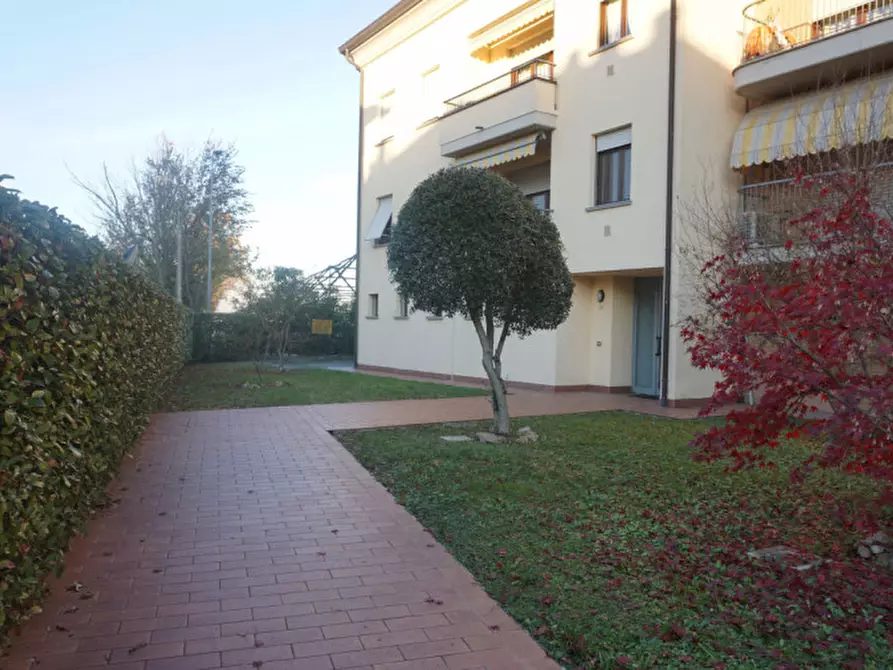 Immagine 1 di Appartamento in vendita  in Strada I° Maggio, 59 a Torrile