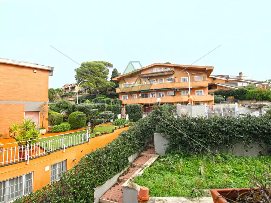 Immagine 1 di Villa in vendita  in Via Gustavo Giovannoni a Roma