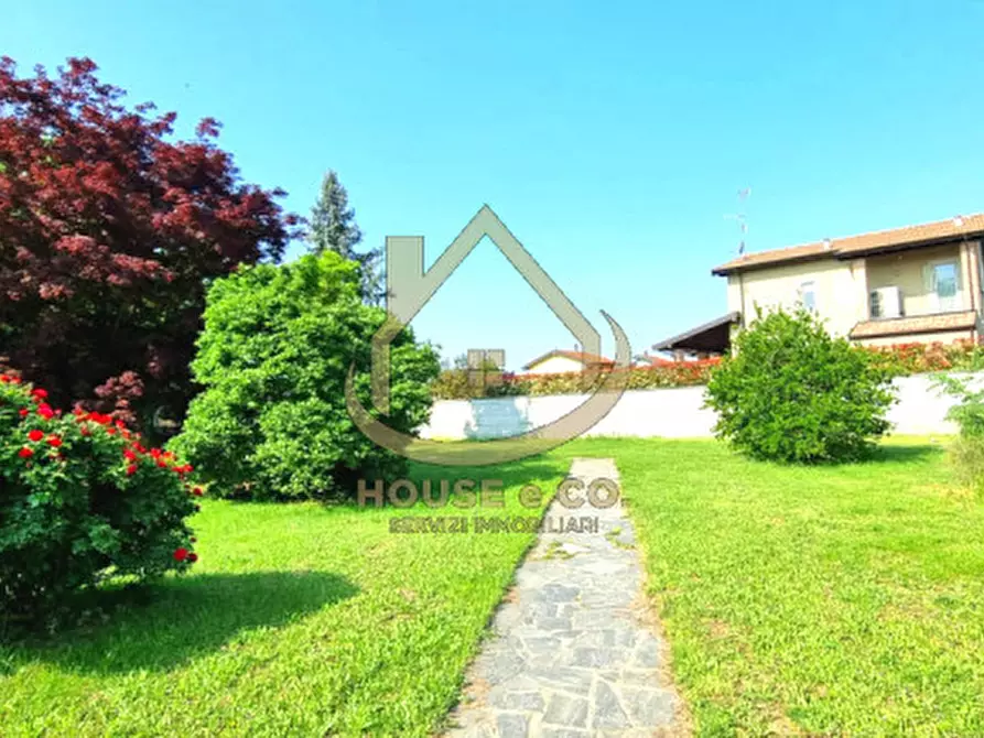 Immagine 3 di Villa in vendita  in Via Grandi a Cilavegna