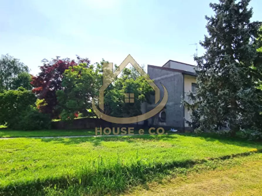 Immagine 53 di Villa in vendita  in Via Grandi a Cilavegna