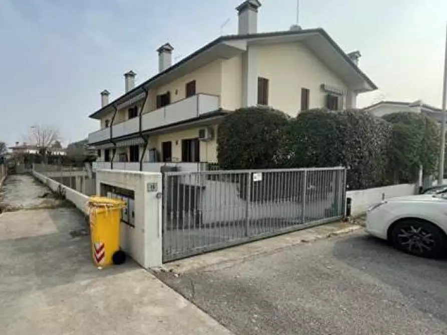 Immagine 1 di Villetta a schiera in vendita  in Via Padre Massimiliano Kolbe, 16 a Paese