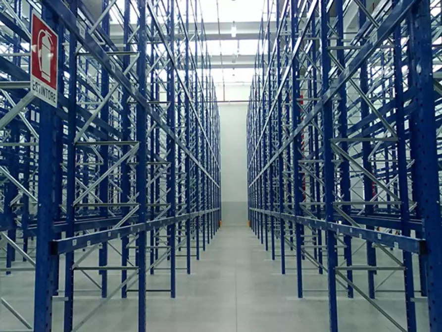 Immagine 3 di Capannone industriale in affitto  in Padova EST a Padova