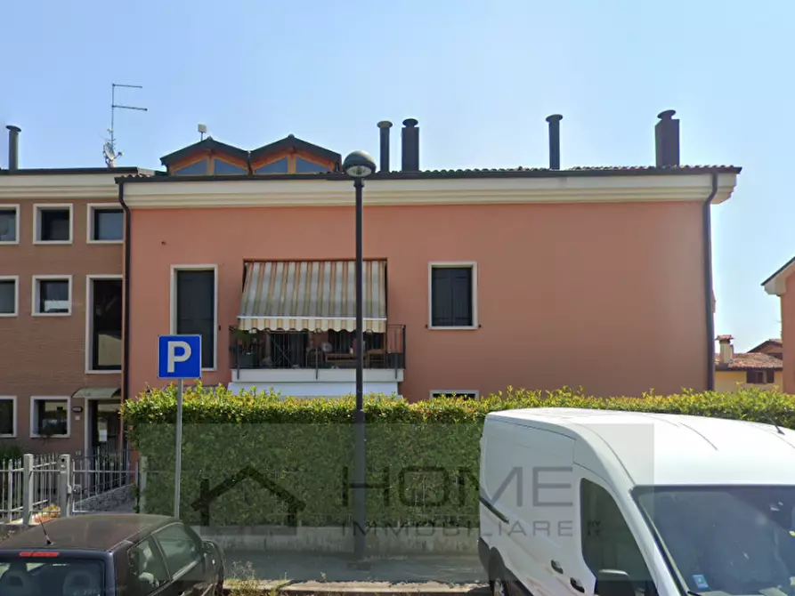 Immagine 1 di Appartamento in vendita  in Via Fabrizio De Andrè a Rovolon