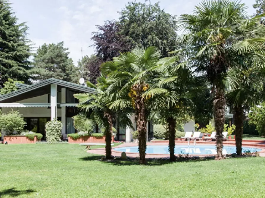 Immagine 1 di Villa in vendita  in VIA SEMPIONE 13 a Arsago Seprio