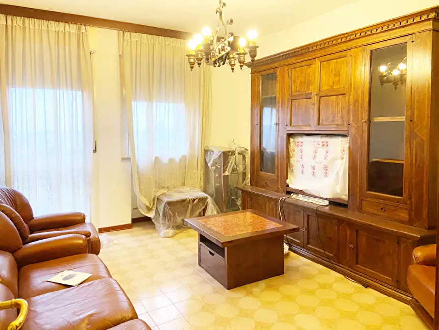 Immagine 1 di Appartamento in vendita  in Via Molini a Caerano Di San Marco