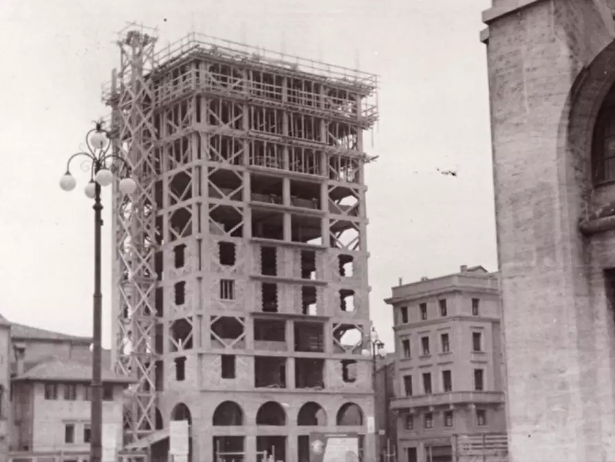 Immagine 3 di Palazzo in vendita  in galleria borromeo a Padova
