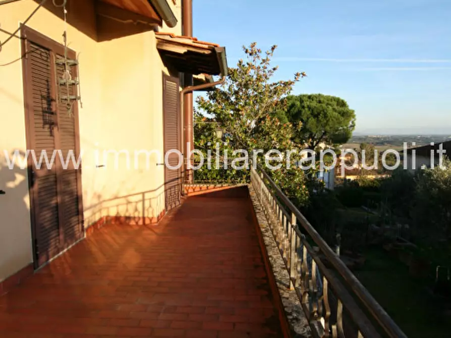 Immagine 14 di Casa indipendente in vendita  a Lucignano