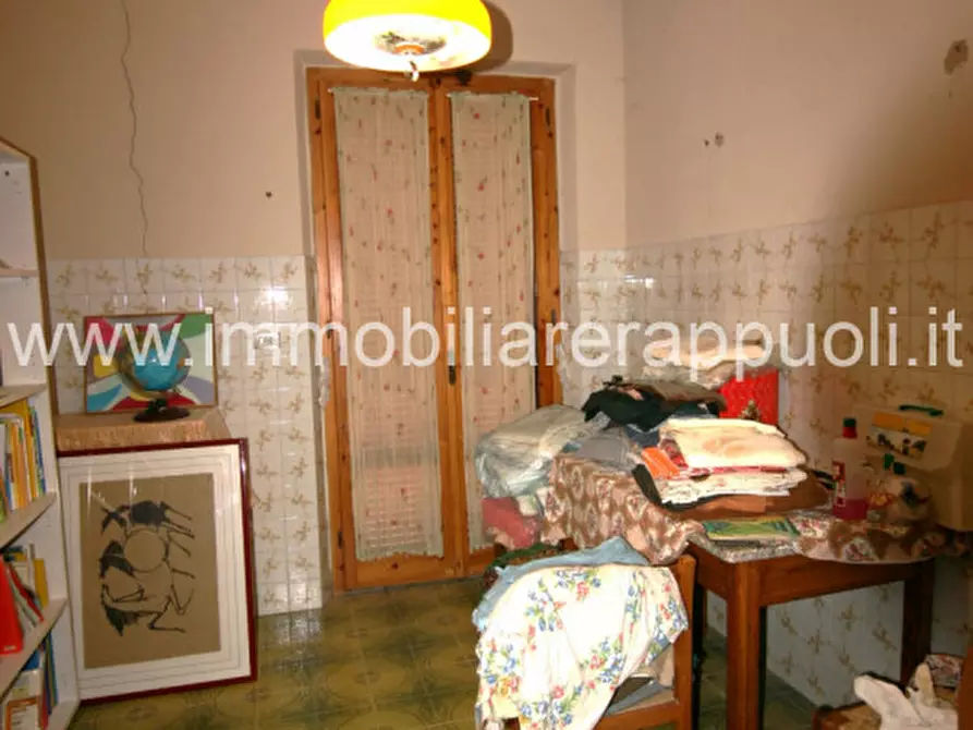 Immagine 15 di Casa indipendente in vendita  a Lucignano