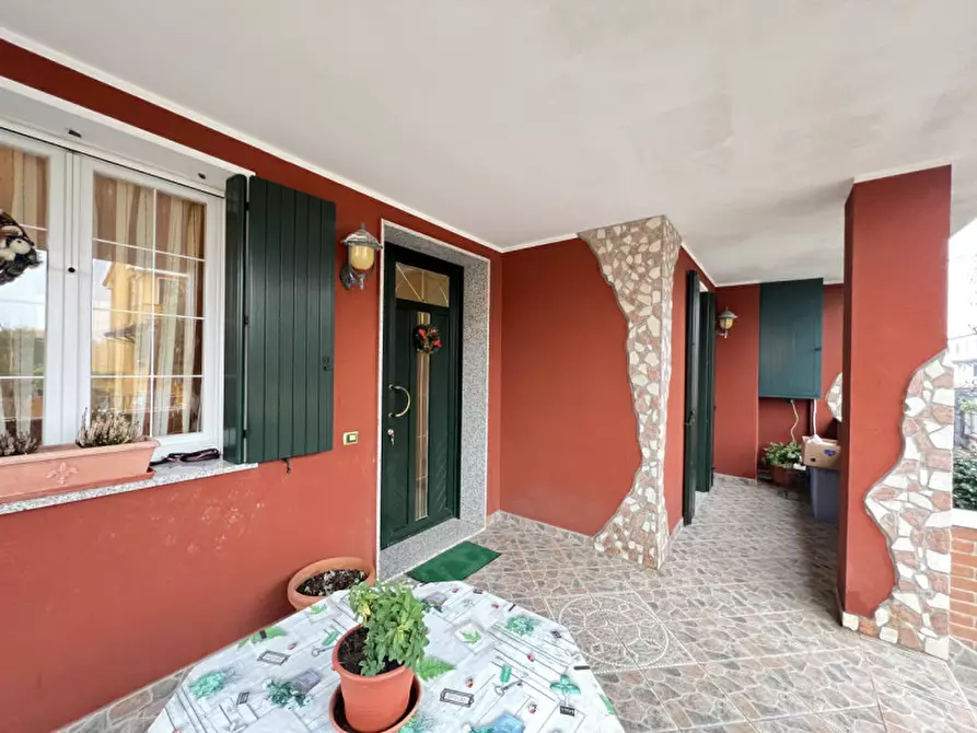 Immagine 1 di Casa bifamiliare in vendita  in Via Pascolon a Chioggia