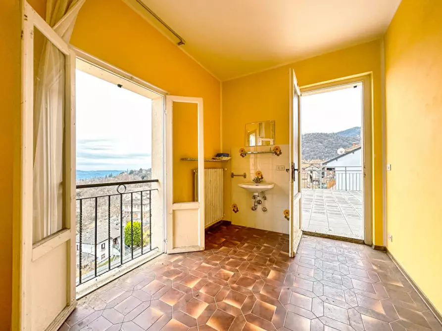 Immagine 2 di Hotel in vendita  in via omegna 13 a Arola