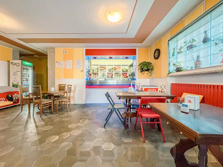 Immagine 14 di Hotel in vendita  in via omegna 13 a Arola