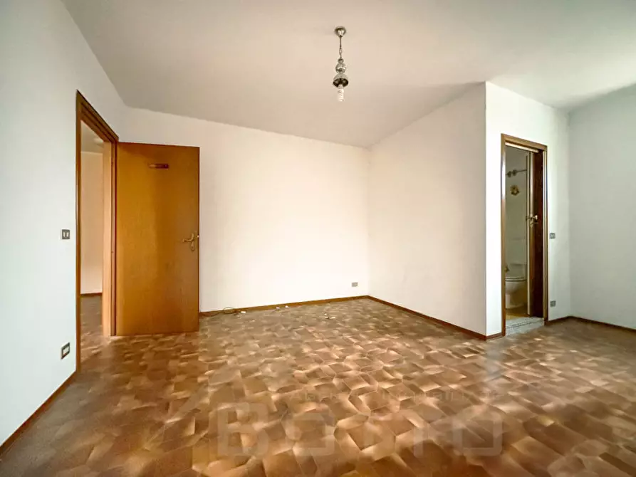 Immagine 23 di Hotel in vendita  in via omegna 13 a Arola