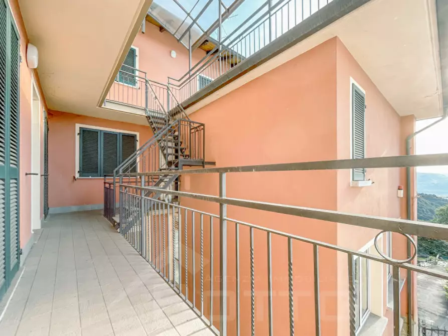 Immagine 33 di Hotel in vendita  in via omegna 13 a Arola