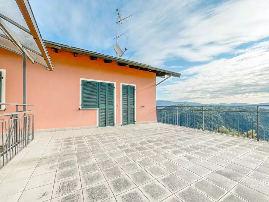 Immagine 40 di Hotel in vendita  in via omegna 13 a Arola