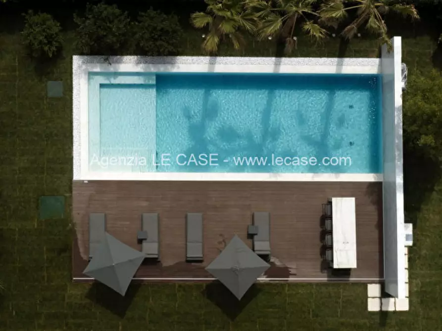 Immagine 11 di Villa in affitto  in via Donati a Forte Dei Marmi