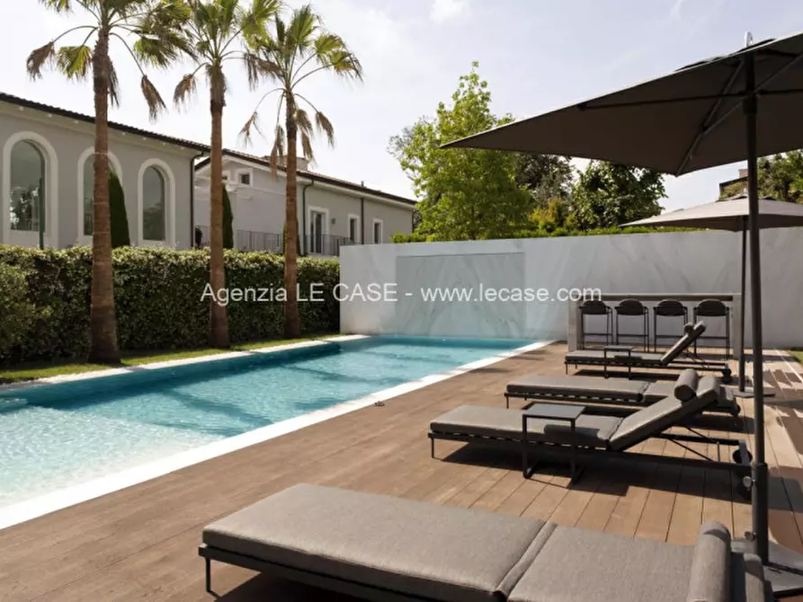 Immagine 20 di Villa in affitto  in via Donati a Forte Dei Marmi