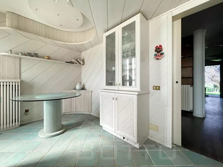 Immagine 7 di Villa in vendita  in vicolo gaudenzio beltrami 14 a Momo