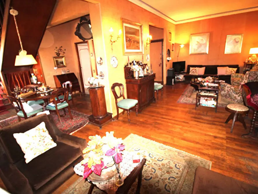 Immagine 3 di Attico in vendita  in Viale Cortina D'ampezzo a Roma