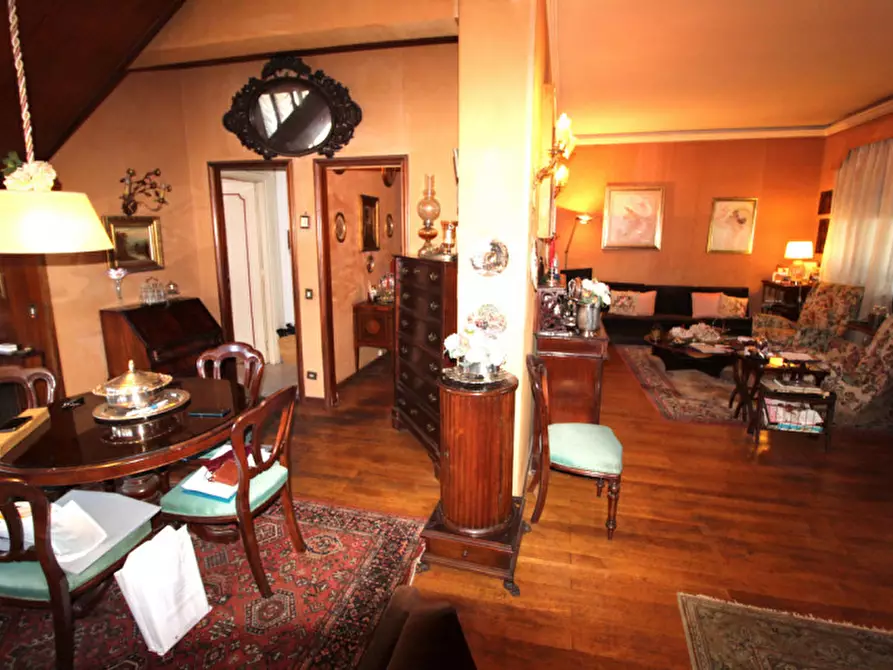 Immagine 4 di Attico in vendita  in Viale Cortina D'ampezzo a Roma