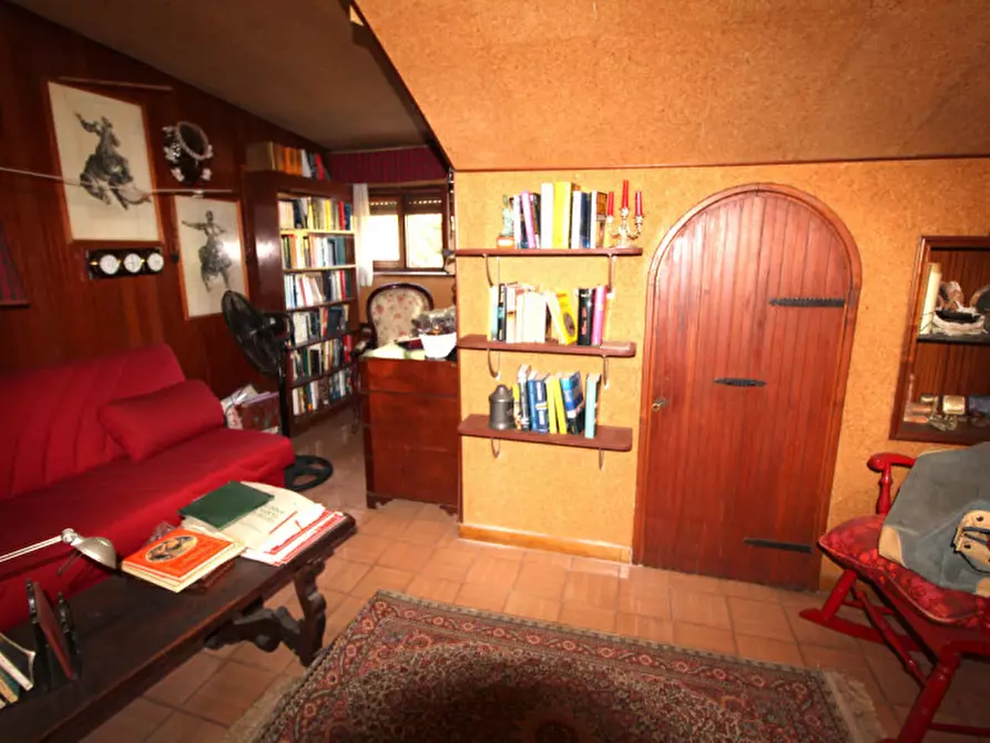 Immagine 9 di Attico in vendita  in Viale Cortina D'ampezzo a Roma