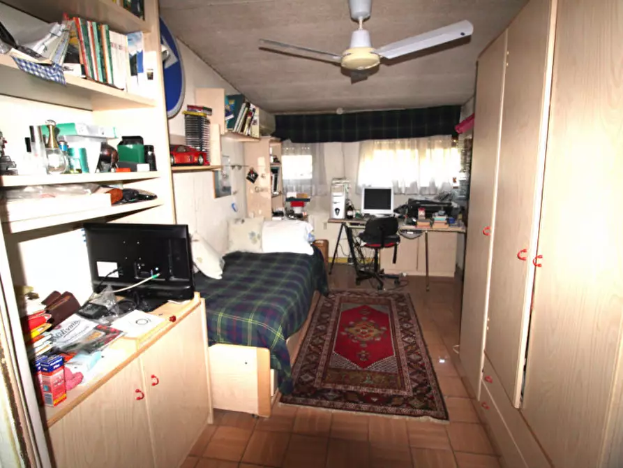 Immagine 13 di Attico in vendita  in Viale Cortina D'ampezzo a Roma