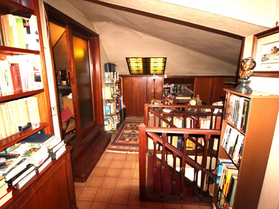 Immagine 21 di Attico in vendita  in Viale Cortina D'ampezzo a Roma