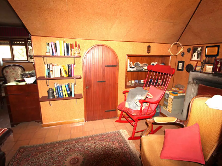 Immagine 27 di Attico in vendita  in Viale Cortina D'ampezzo a Roma