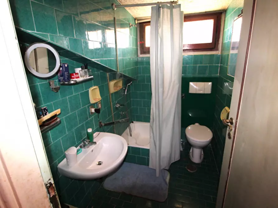 Immagine 28 di Attico in vendita  in Viale Cortina D'ampezzo a Roma