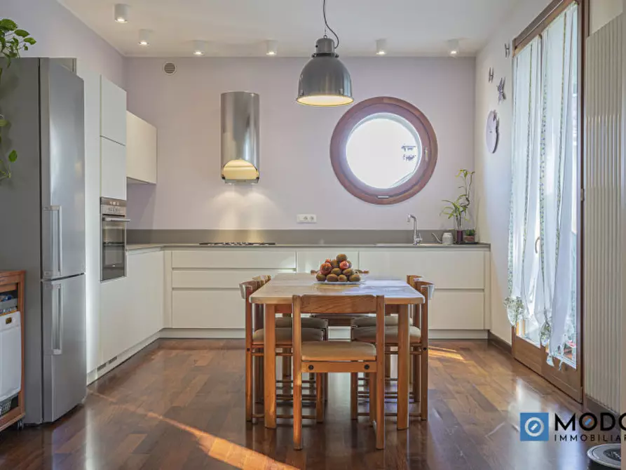 Immagine 4 di Appartamento in vendita  in Via Alfieri a Vicenza