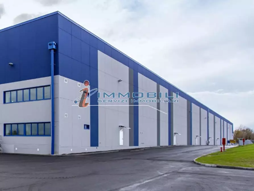 Immagine 2 di Capannone industriale in affitto  in VIA PINDEMONTE a Piacenza