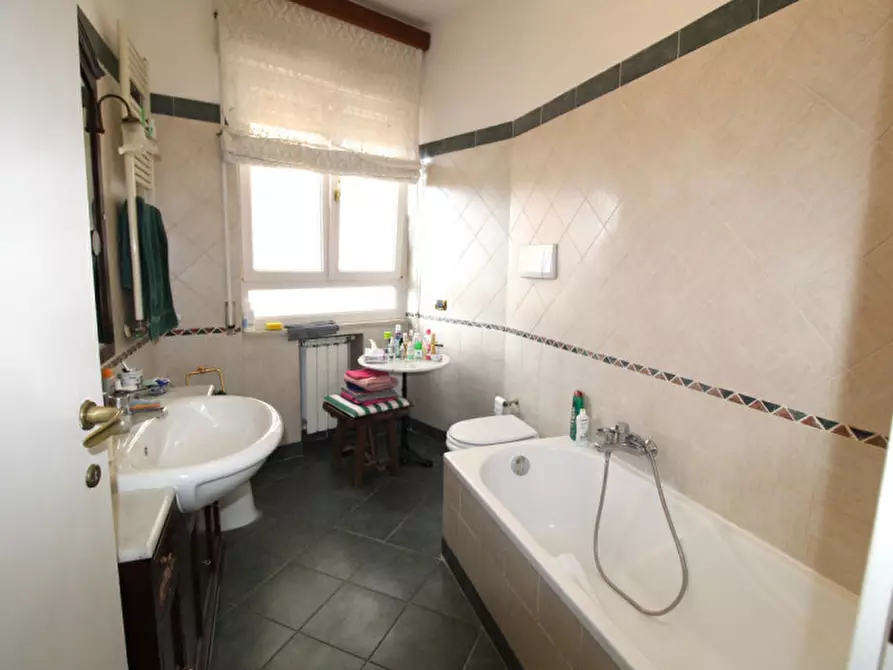 Immagine 21 di Appartamento in vendita  in Piazzale Delle Medaglie D'oro a Roma