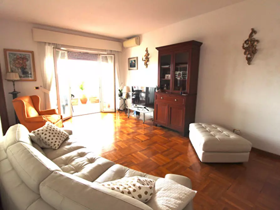 Immagine 31 di Appartamento in vendita  in Piazzale Delle Medaglie D'oro a Roma