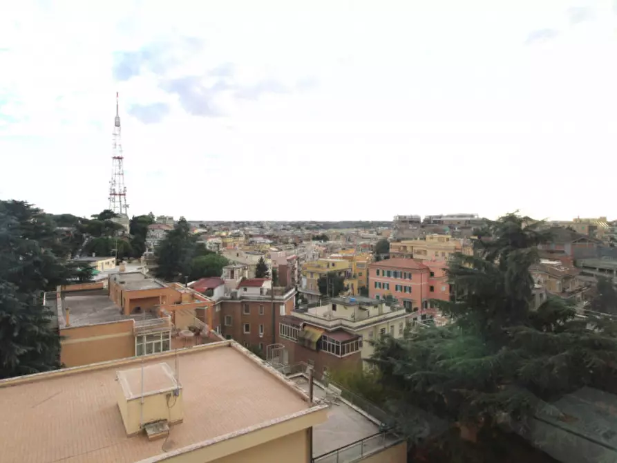 Immagine 39 di Appartamento in vendita  in Piazzale Delle Medaglie D'oro a Roma
