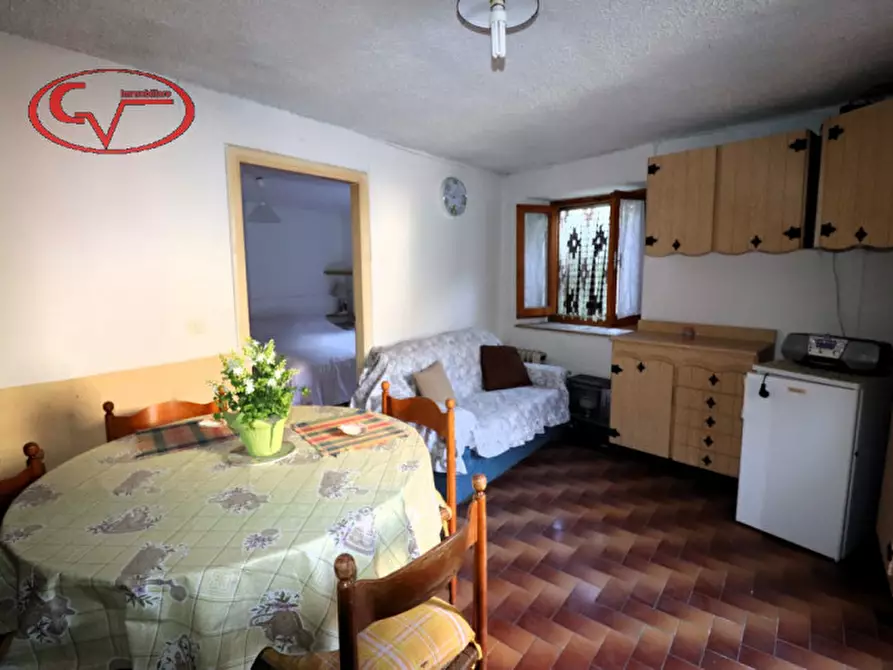 Immagine 1 di Appartamento in vendita  a Loro Ciuffenna