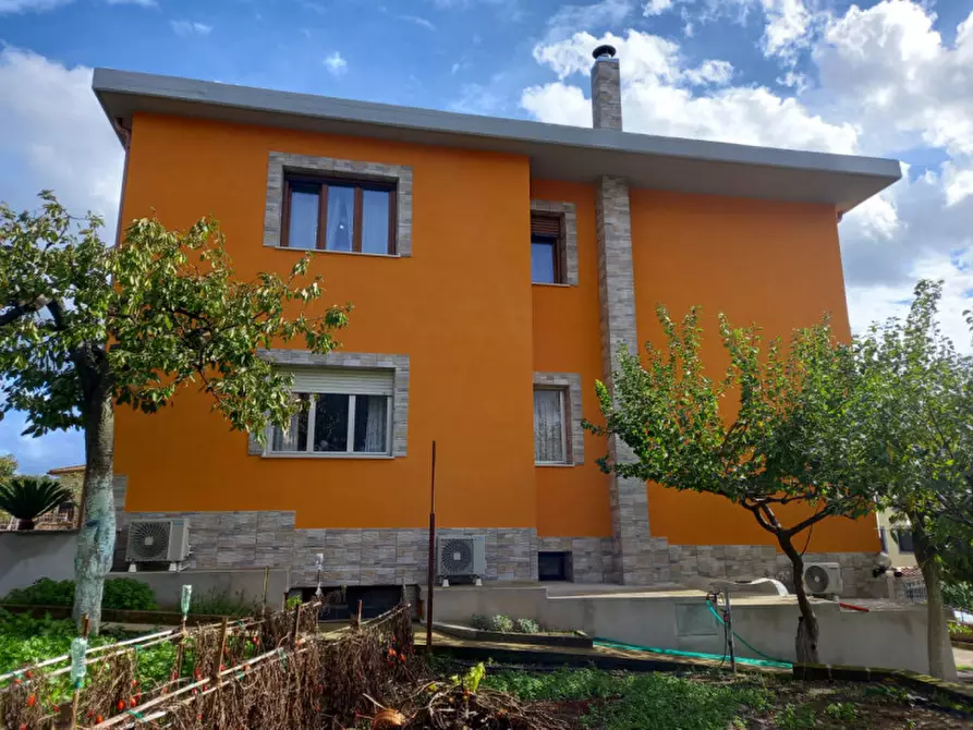 Immagine 3 di Palazzo in vendita  in via sandro botticelli a Rignano Flaminio