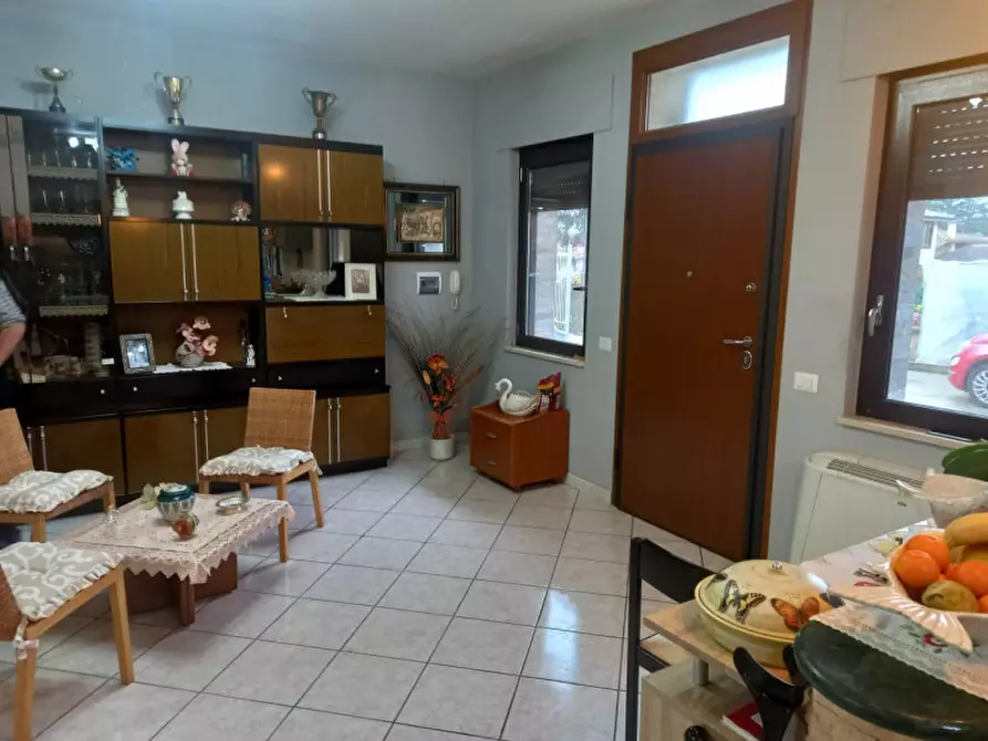 Immagine 12 di Palazzo in vendita  in via sandro botticelli a Rignano Flaminio