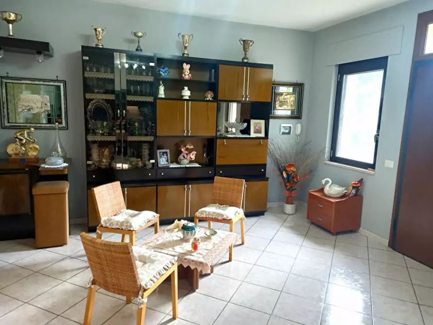 Immagine 13 di Palazzo in vendita  in via sandro botticelli a Rignano Flaminio