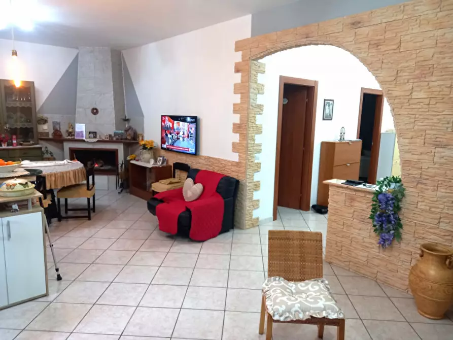 Immagine 16 di Palazzo in vendita  in via sandro botticelli a Rignano Flaminio