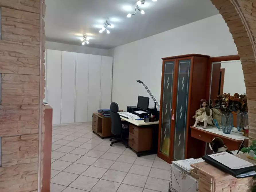 Immagine 23 di Palazzo in vendita  in via sandro botticelli a Rignano Flaminio