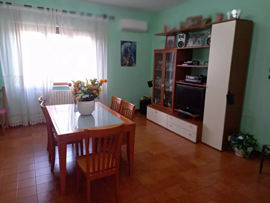 Immagine 30 di Palazzo in vendita  in via sandro botticelli a Rignano Flaminio