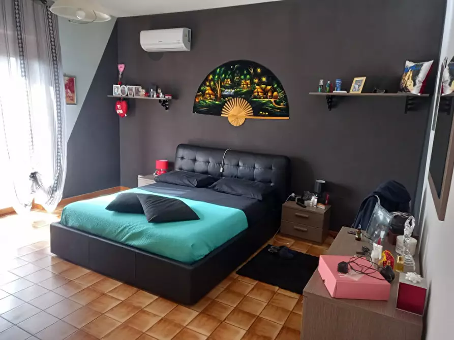 Immagine 33 di Palazzo in vendita  in via sandro botticelli a Rignano Flaminio